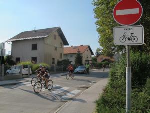 Območje umirjenega prometa na Cankarjevi